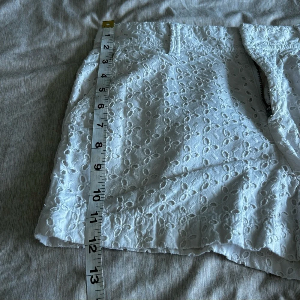 GAP white eyelet